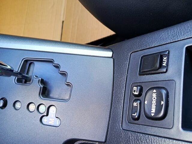 Серый Тойота РАВ 4, объемом двигателя 2.2 л и пробегом 258 тыс. км за 11800 $, фото 2 на Automoto.ua