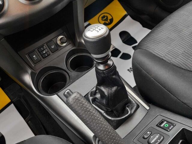 Серый Тойота РАВ 4, объемом двигателя 2.2 л и пробегом 168 тыс. км за 14100 $, фото 14 на Automoto.ua