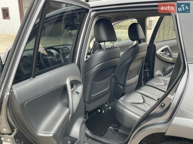 Серый Тойота РАВ 4, объемом двигателя 2.2 л и пробегом 288 тыс. км за 13200 $, фото 22 на Automoto.ua