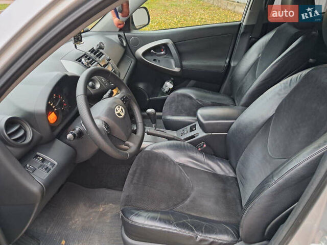 Серый Тойота РАВ 4, объемом двигателя 2.23 л и пробегом 277 тыс. км за 12800 $, фото 21 на Automoto.ua