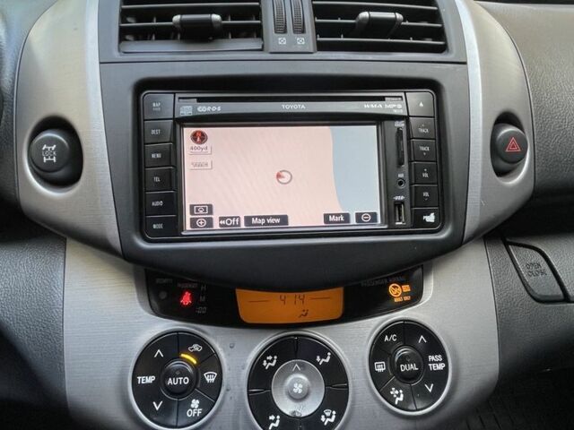 Сірий Тойота РАВ 4, об'ємом двигуна 2.2 л та пробігом 238 тис. км за 9900 $, фото 16 на Automoto.ua