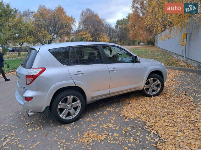 Серый Тойота РАВ 4, объемом двигателя 2.23 л и пробегом 277 тыс. км за 12800 $, фото 6 на Automoto.ua