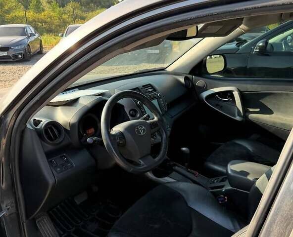 Серый Тойота РАВ 4, объемом двигателя 1.99 л и пробегом 130 тыс. км за 14700 $, фото 6 на Automoto.ua