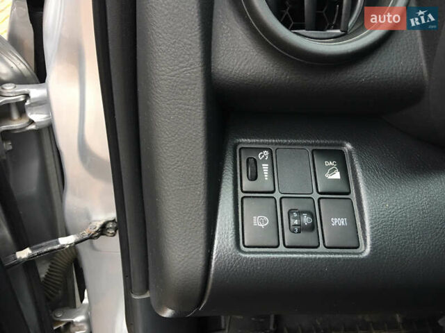 Сірий Тойота РАВ 4, об'ємом двигуна 2 л та пробігом 101 тис. км за 8500 $, фото 2 на Automoto.ua