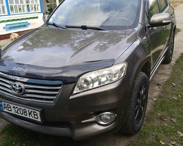 Серый Тойота РАВ 4, объемом двигателя 2.23 л и пробегом 180 тыс. км за 11500 $, фото 3 на Automoto.ua