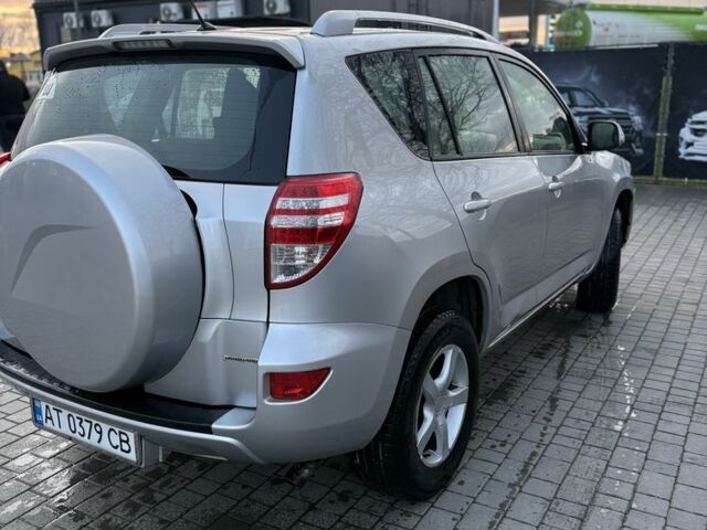 Сірий Тойота РАВ 4, об'ємом двигуна 2.2 л та пробігом 322 тис. км за 9300 $, фото 5 на Automoto.ua