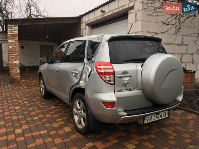 Сірий Тойота РАВ 4, об'ємом двигуна 2 л та пробігом 101 тис. км за 8500 $, фото 33 на Automoto.ua