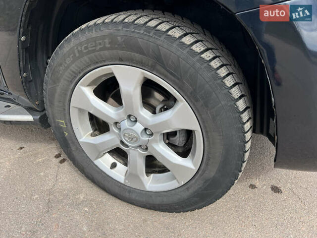 Серый Тойота РАВ 4, объемом двигателя 1.99 л и пробегом 185 тыс. км за 11800 $, фото 9 на Automoto.ua