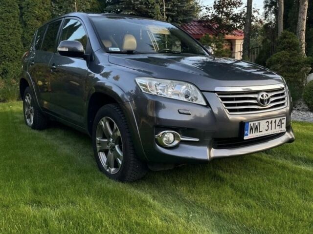 Серый Тойота РАВ 4, объемом двигателя 0 л и пробегом 198 тыс. км за 5500 $, фото 2 на Automoto.ua