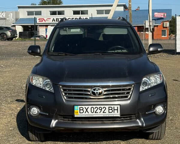 Серый Тойота РАВ 4, объемом двигателя 1.99 л и пробегом 130 тыс. км за 14700 $, фото 2 на Automoto.ua