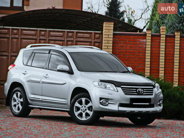 Сірий Тойота РАВ 4, об'ємом двигуна 2 л та пробігом 141 тис. км за 12750 $, фото 4 на Automoto.ua