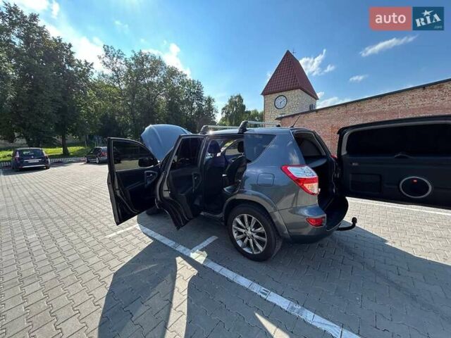 Серый Тойота РАВ 4, объемом двигателя 2.23 л и пробегом 215 тыс. км за 13799 $, фото 41 на Automoto.ua