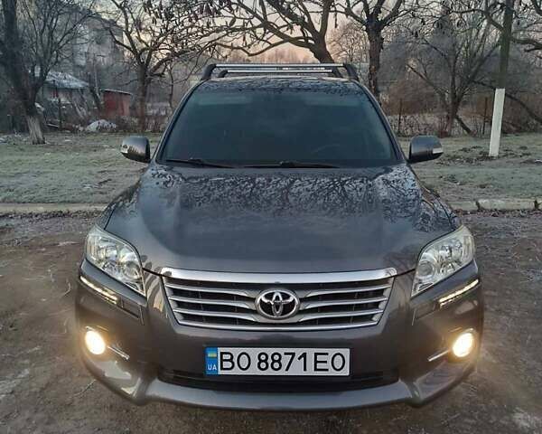 Серый Тойота РАВ 4, объемом двигателя 2.23 л и пробегом 212 тыс. км за 14500 $, фото 1 на Automoto.ua