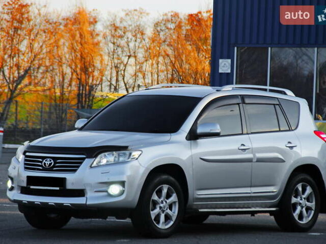 Серый Тойота РАВ 4, объемом двигателя 2 л и пробегом 142 тыс. км за 13200 $, фото 4 на Automoto.ua