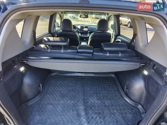 Сірий Тойота РАВ 4, об'ємом двигуна 2 л та пробігом 185 тис. км за 12500 $, фото 3 на Automoto.ua