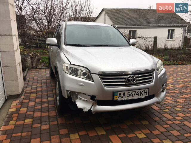 Сірий Тойота РАВ 4, об'ємом двигуна 2 л та пробігом 101 тис. км за 8500 $, фото 23 на Automoto.ua