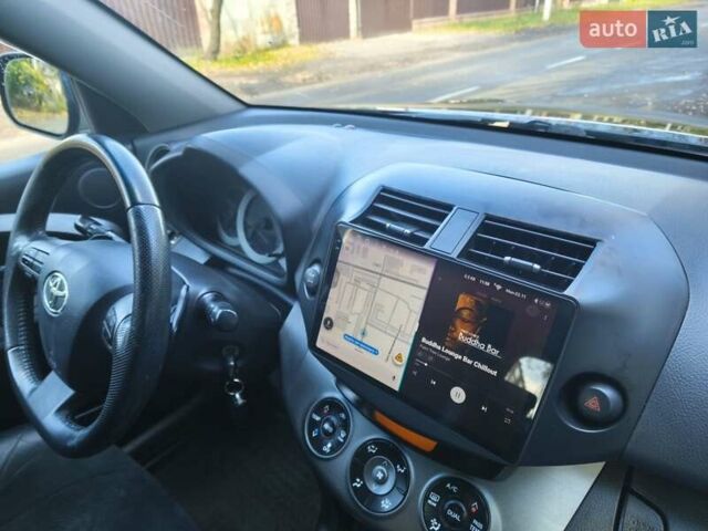 Сірий Тойота РАВ 4, об'ємом двигуна 2 л та пробігом 185 тис. км за 12500 $, фото 11 на Automoto.ua