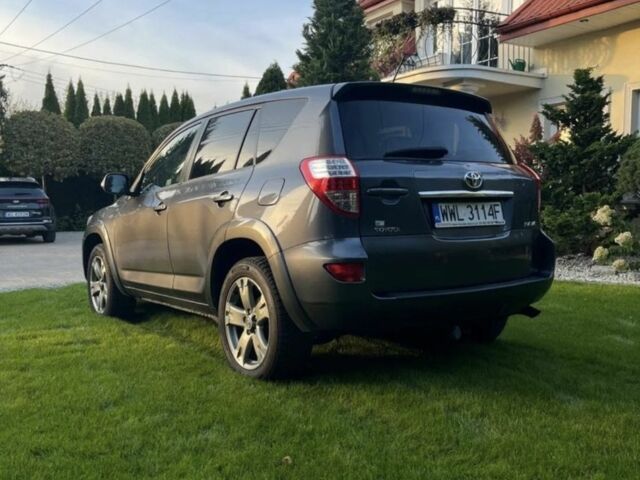 Серый Тойота РАВ 4, объемом двигателя 0 л и пробегом 198 тыс. км за 5500 $, фото 3 на Automoto.ua