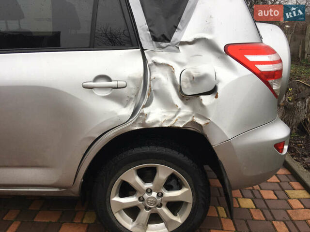 Сірий Тойота РАВ 4, об'ємом двигуна 2 л та пробігом 101 тис. км за 8500 $, фото 17 на Automoto.ua