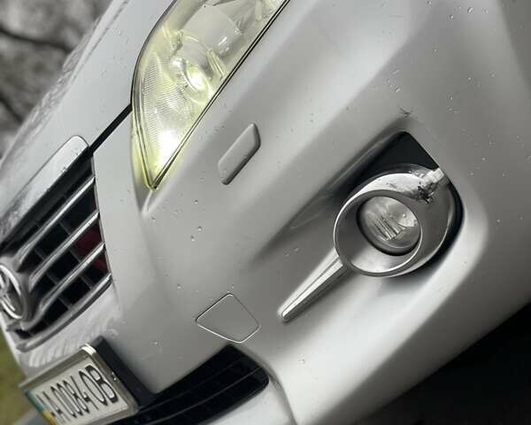 Сірий Тойота РАВ 4, об'ємом двигуна 2 л та пробігом 232 тис. км за 12900 $, фото 10 на Automoto.ua