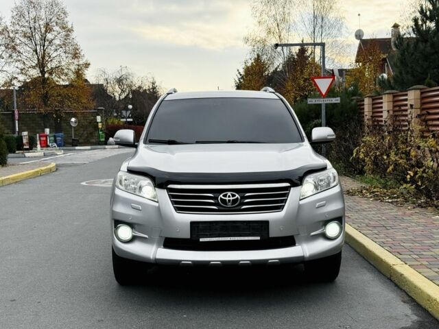 Серый Тойота РАВ 4, объемом двигателя 2 л и пробегом 143 тыс. км за 12800 $, фото 6 на Automoto.ua