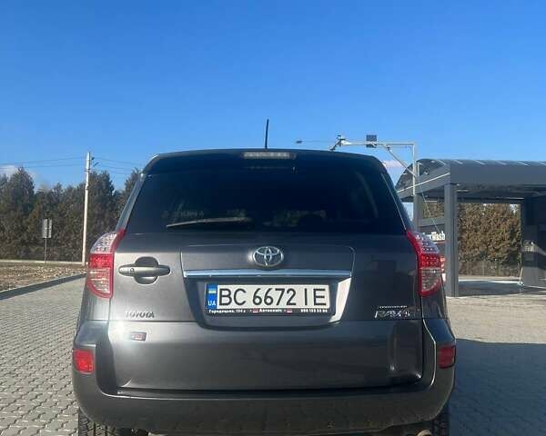 Серый Тойота РАВ 4, объемом двигателя 2.2 л и пробегом 308 тыс. км за 12499 $, фото 8 на Automoto.ua