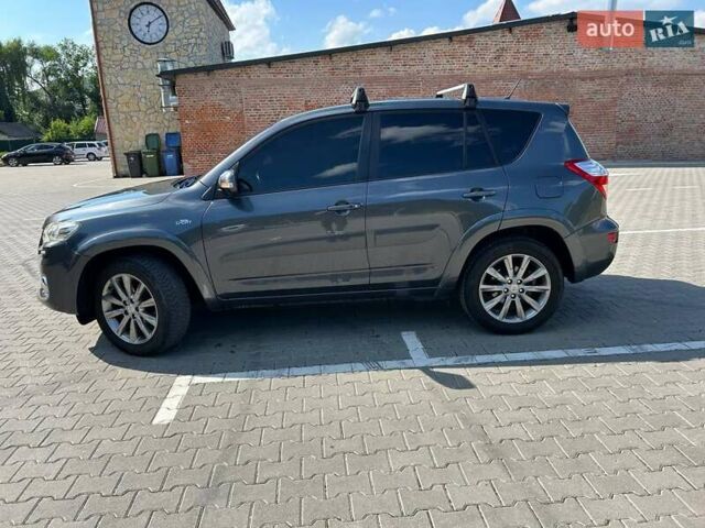 Серый Тойота РАВ 4, объемом двигателя 2.23 л и пробегом 215 тыс. км за 13799 $, фото 31 на Automoto.ua