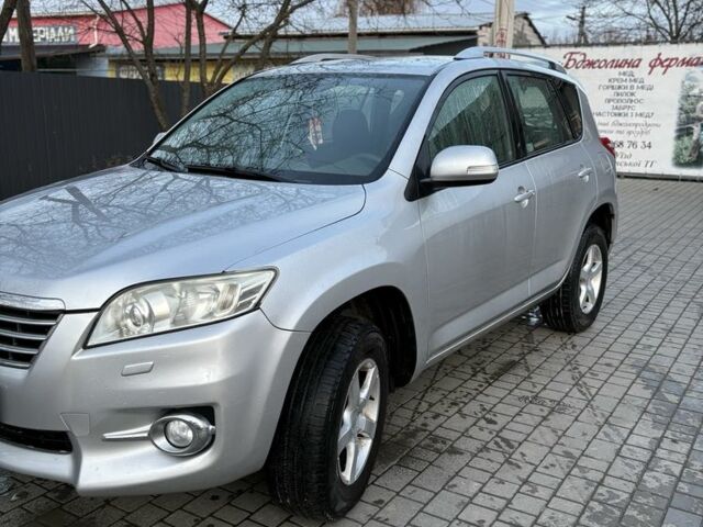 Сірий Тойота РАВ 4, об'ємом двигуна 2.2 л та пробігом 322 тис. км за 9300 $, фото 1 на Automoto.ua