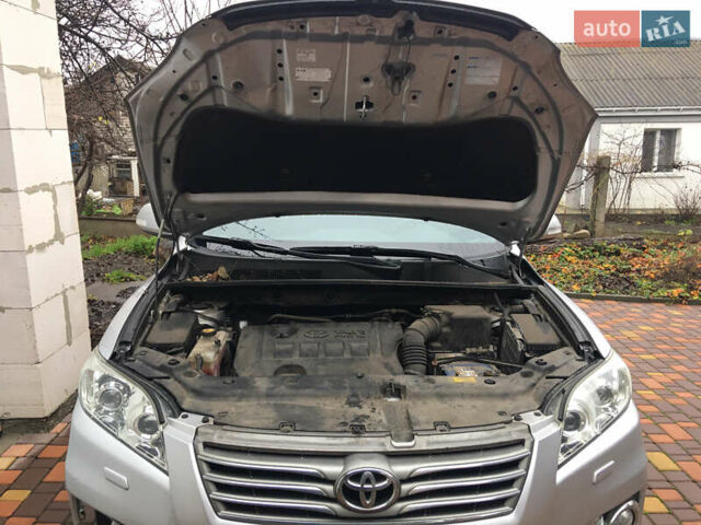 Сірий Тойота РАВ 4, об'ємом двигуна 2 л та пробігом 101 тис. км за 8500 $, фото 26 на Automoto.ua