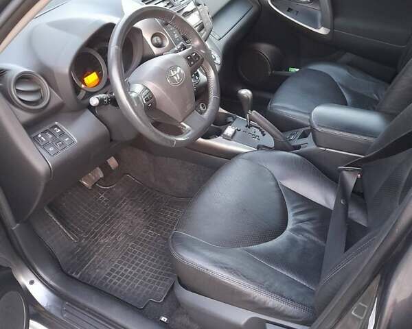 Сірий Тойота РАВ 4, об'ємом двигуна 2.23 л та пробігом 268 тис. км за 13700 $, фото 15 на Automoto.ua