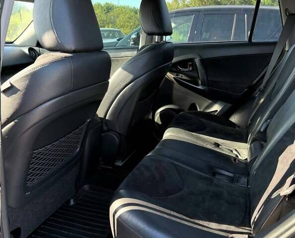 Серый Тойота РАВ 4, объемом двигателя 1.99 л и пробегом 130 тыс. км за 14700 $, фото 7 на Automoto.ua