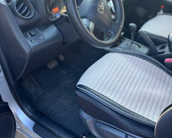 Серый Тойота РАВ 4, объемом двигателя 1.99 л и пробегом 160 тыс. км за 15500 $, фото 32 на Automoto.ua