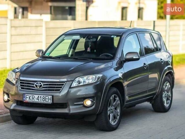 Сірий Тойота РАВ 4, об'ємом двигуна 2.2 л та пробігом 187 тис. км за 11000 $, фото 2 на Automoto.ua