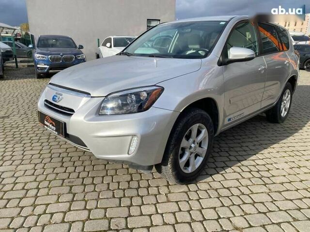 Серый Тойота РАВ 4, объемом двигателя 1.5 л и пробегом 142 тыс. км за 11500 $, фото 2 на Automoto.ua