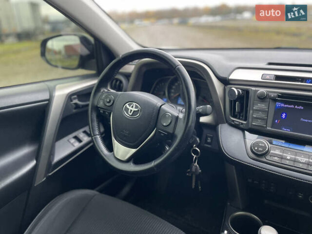 Сірий Тойота РАВ 4, об'ємом двигуна 2.49 л та пробігом 180 тис. км за 15900 $, фото 11 на Automoto.ua