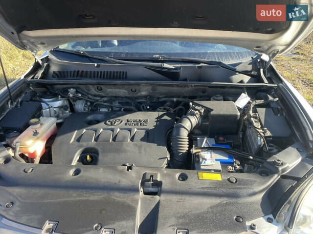 Сірий Тойота РАВ 4, об'ємом двигуна 2 л та пробігом 130 тис. км за 15500 $, фото 15 на Automoto.ua