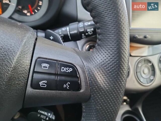 Сірий Тойота РАВ 4, об'ємом двигуна 2.23 л та пробігом 185 тис. км за 13800 $, фото 21 на Automoto.ua