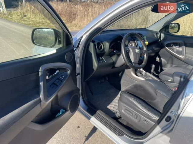 Сірий Тойота РАВ 4, об'ємом двигуна 2 л та пробігом 130 тис. км за 15500 $, фото 12 на Automoto.ua