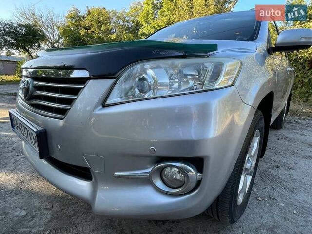 Серый Тойота РАВ 4, объемом двигателя 1.99 л и пробегом 160 тыс. км за 15500 $, фото 10 на Automoto.ua