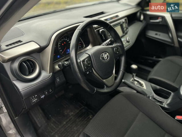 Тойота РАВ 4 2012 в Львове на Automoto.ua Серый Тойота РАВ 4, объемом двигателя 2.49 л и пробегом 180 тыс. км за 16500 $, фото 10 на Automoto.ua