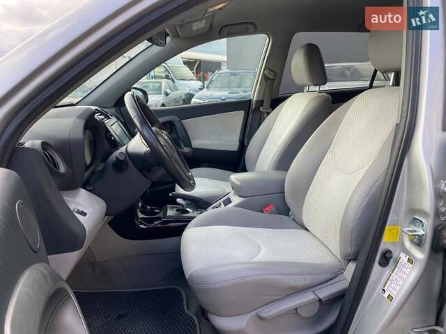 Тойота РАВ 4 2012 в Львове на Automoto.ua Серый Тойота РАВ 4, объемом двигателя 0 л и пробегом 142 тыс. км за 11500 $, фото 18 на Automoto.ua