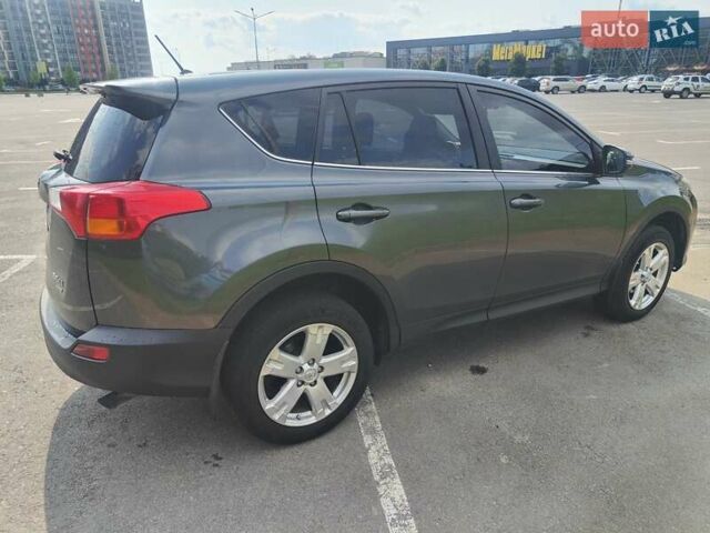 Сірий Тойота РАВ 4, об'ємом двигуна 2.49 л та пробігом 276 тис. км за 17250 $, фото 4 на Automoto.ua