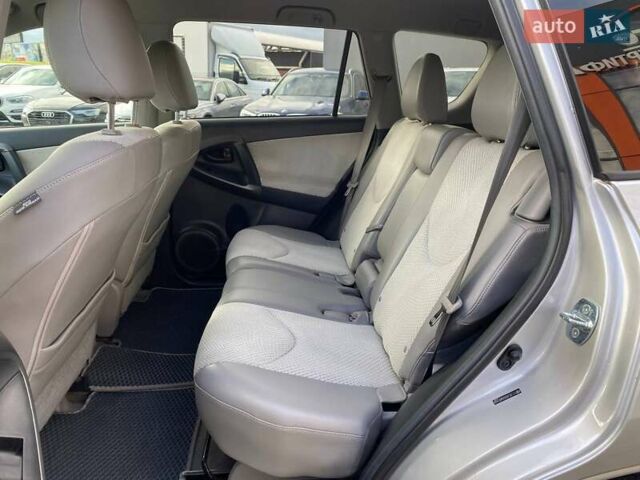 Тойота РАВ 4 2012 в Львове на Automoto.ua Серый Тойота РАВ 4, объемом двигателя 0 л и пробегом 142 тыс. км за 11500 $, фото 20 на Automoto.ua