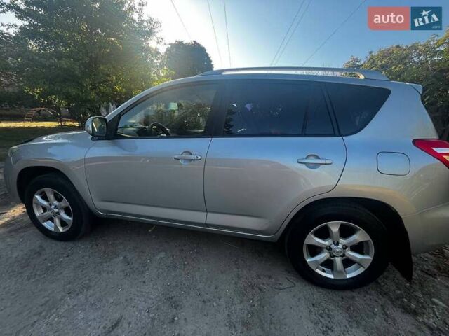 Серый Тойота РАВ 4, объемом двигателя 1.99 л и пробегом 160 тыс. км за 15500 $, фото 3 на Automoto.ua