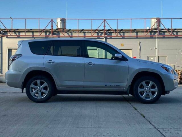 Серый Тойота РАВ 4, объемом двигателя 0 л и пробегом 210 тыс. км за 10490 $, фото 3 на Automoto.ua