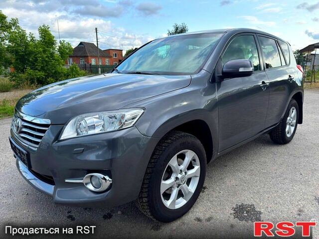 Серый Тойота РАВ 4, объемом двигателя 2 л и пробегом 149 тыс. км за 11350 $, фото 3 на Automoto.ua