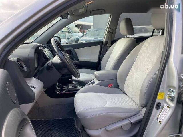 Серый Тойота РАВ 4, объемом двигателя 1.5 л и пробегом 142 тыс. км за 11500 $, фото 18 на Automoto.ua