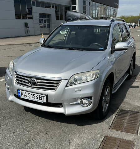 Сірий Тойота РАВ 4, об'ємом двигуна 2 л та пробігом 270 тис. км за 14700 $, фото 10 на Automoto.ua