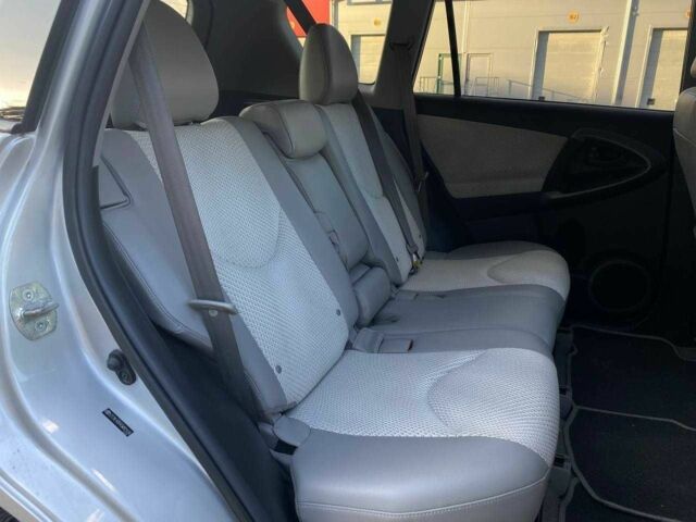 Серый Тойота РАВ 4, объемом двигателя 0 л и пробегом 210 тыс. км за 10490 $, фото 14 на Automoto.ua