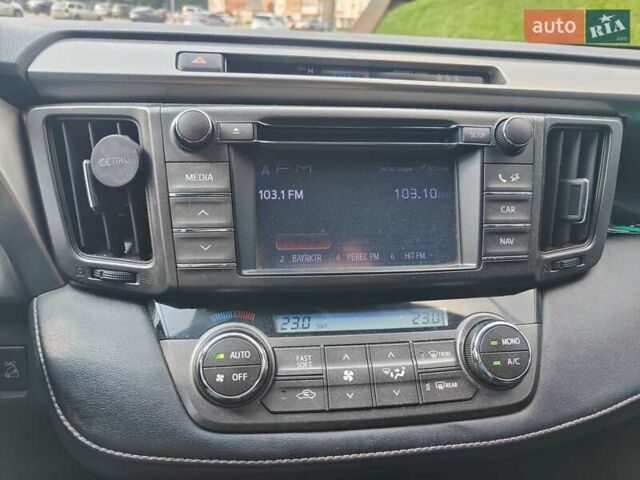 Сірий Тойота РАВ 4, об'ємом двигуна 2.49 л та пробігом 276 тис. км за 17250 $, фото 10 на Automoto.ua